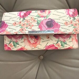 NWOT Tahari Floral Cream and Pink Women's Clutch/Wallet